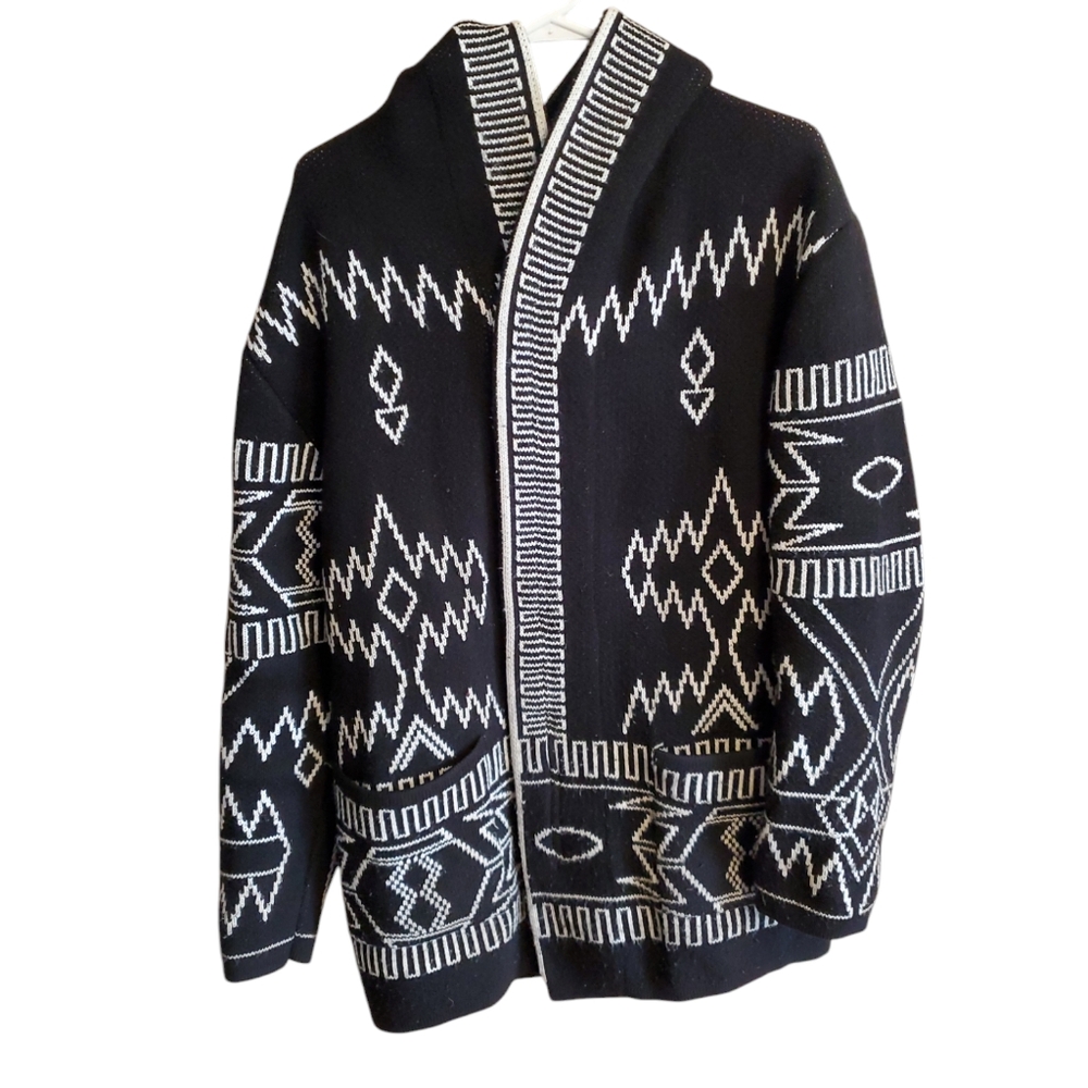 One in a million Black and White Geometric Cardigan size XL